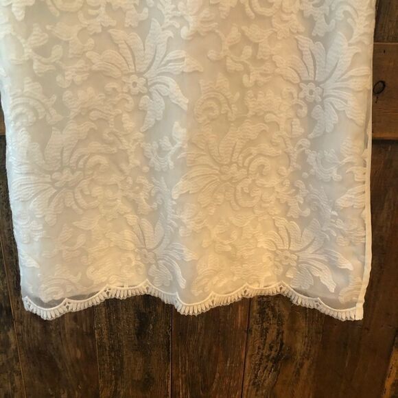 Cupcakes and Cashmere Sz M White Shift Girly Lace Sleeveless Summer Beach Dress - Picture 7 of 9